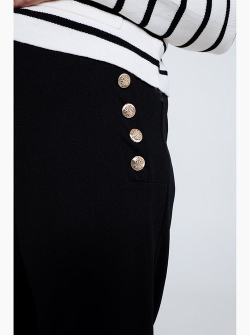 Pantacourt uni avec boutons décoratifs PAPRIKA - Kiabi