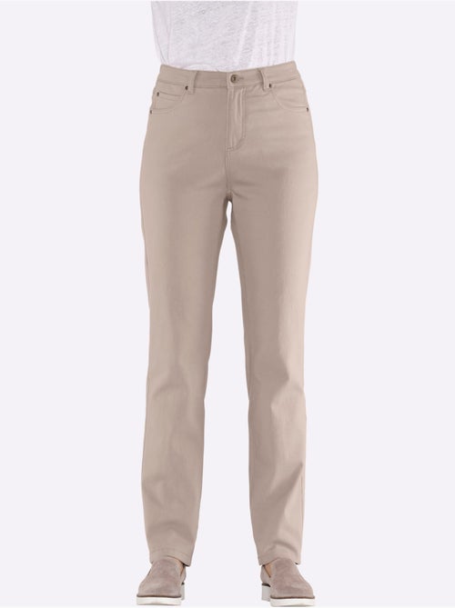 Pantalon 5 Poches Qualité Extensible - Taille Courte - Moda Vilona - Kiabi Pantalon 5 Poches Qualité Extensible - Taille Courte - Moda Vilona - Kiabi