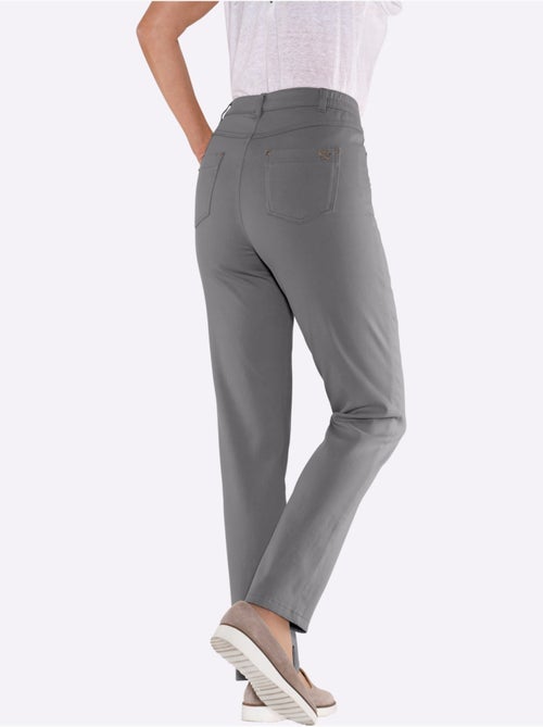 Pantalon 5 Poches qualité extensible - Taille Standard - Moda Vilona - Kiabi Pantalon 5 Poches qualité extensible - Taille Standard - Moda Vilona - Kiabi