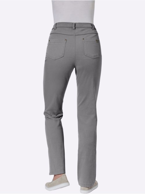 Pantalon 5 Poches qualité extensible - Taille Standard - Moda Vilona - Kiabi Pantalon 5 Poches qualité extensible - Taille Standard - Moda Vilona - Kiabi