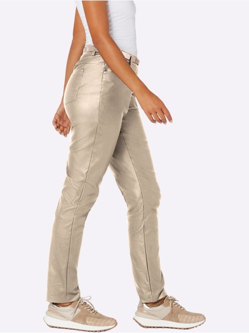 Pantalon 5 poches qualité viscose extensible souple - taille courte - helline - Kiabi Pantalon 5 poches qualité viscose extensible souple - taille courte - helline - Kiabi