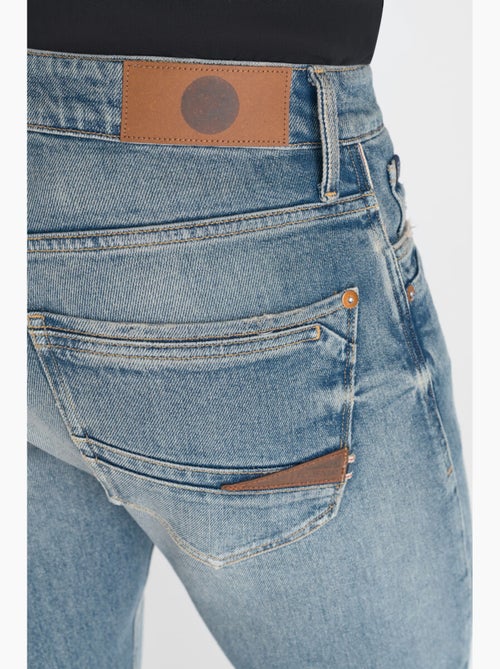 Pantalon 700/11 chino 'Le Temps Des Cerises' - Kiabi Pantalon 700/11 chino 'Le Temps Des Cerises' - Kiabi