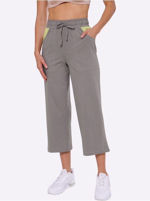 Pantalon 7/8 avec ceinture élastique et poches arrondies - Taille standard - Moda Vilona - Kiabi Pantalon 7/8 avec ceinture élastique et poches arrondies - Taille standard - Moda Vilona - Kiabi