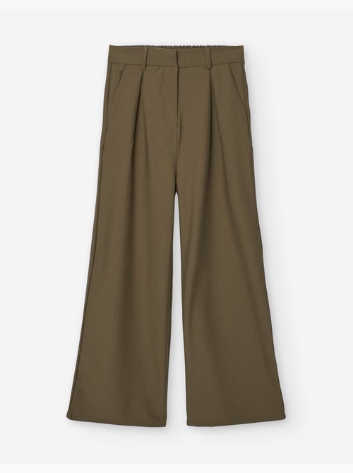 Pantalon à jambe large avec plis à l'avant - Kiabi