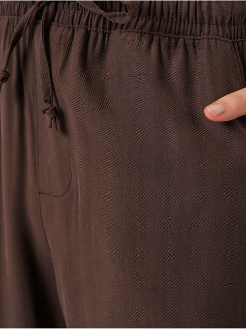 Pantalon à jambe large taille haute avec poche bdart - Kiabi Pantalon à jambe large taille haute avec poche bdart - Kiabi
