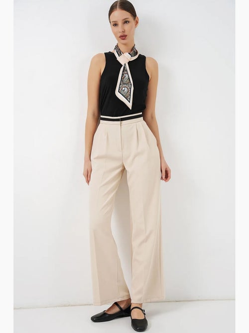 Pantalon à jambe large taille haute avec poches bdart - Kiabi Pantalon à jambe large taille haute avec poches bdart - Kiabi