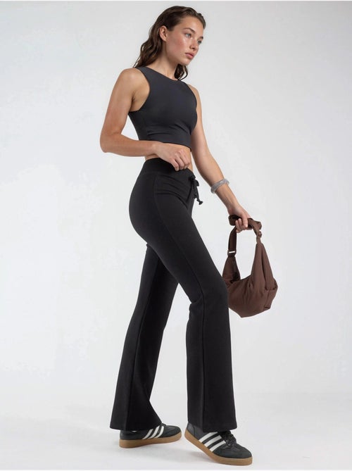 Pantalon à jambes évasées avec taille élastique busem - Kiabi Pantalon à jambes évasées avec taille élastique busem - Kiabi