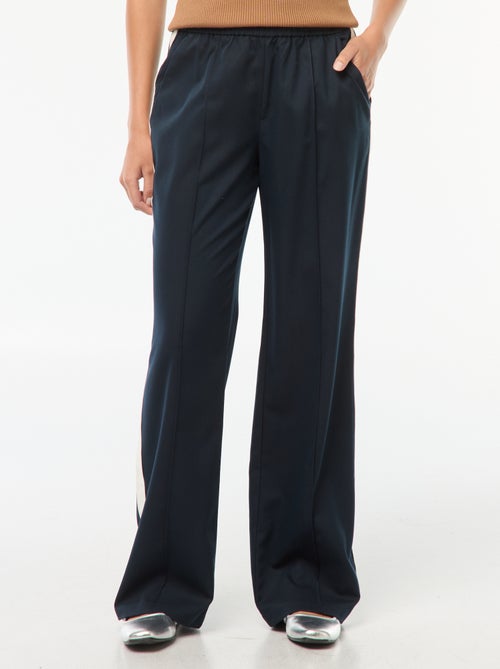 Pantalon à pinces avec bandes sur le côté - Kiabi
