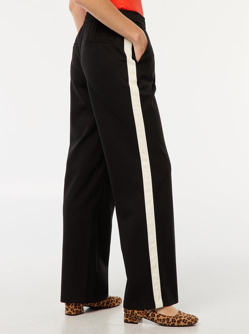 Pantalon à pinces avec bandes sur le côté - Kiabi