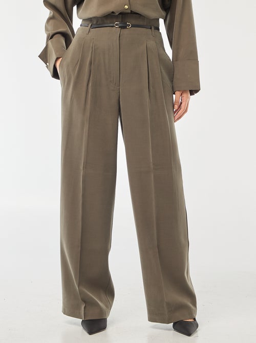 Pantalon à pinces avec ceinture intégrée - Kiabi