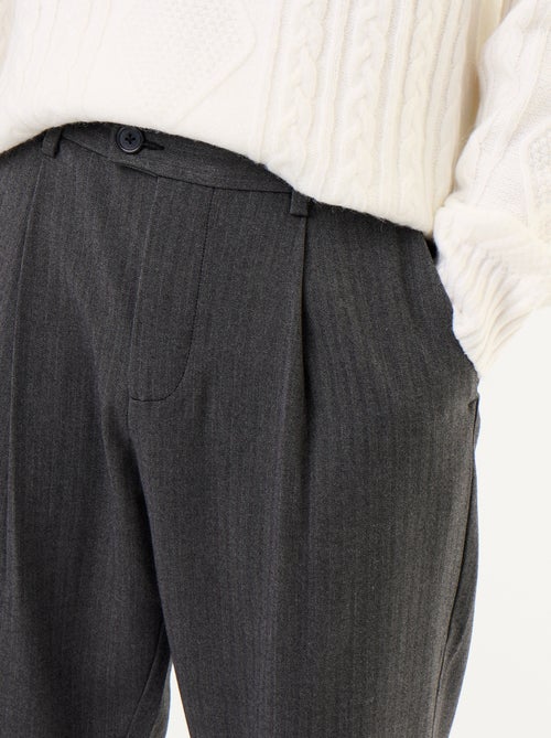 Pantalon à pinces en matière douce - Kiabi