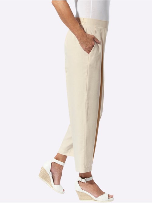 Pantalon à pinces large avec ceinture élastique et poches - Taille standard - Moda Vilona - Kiabi Pantalon à pinces large avec ceinture élastique et poches - Taille standard - Moda Vilona - Kiabi