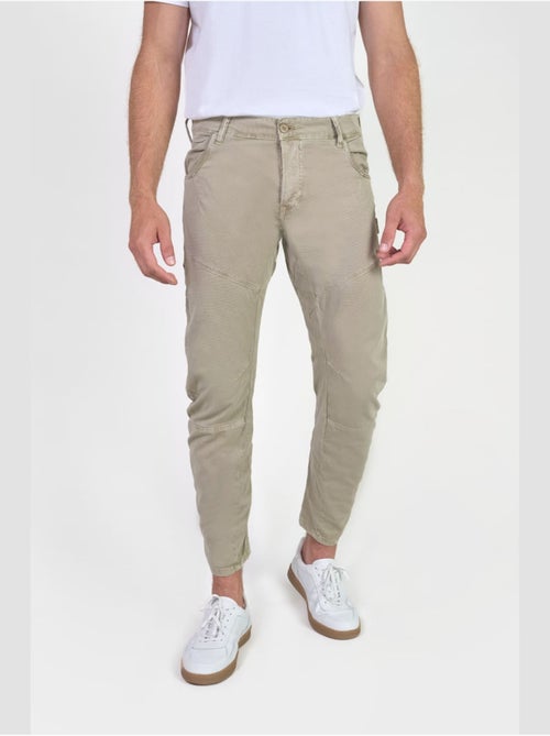 Pantalon ALBE carotte 'Le Temps Des Cerises' - Kiabi Pantalon ALBE carotte 'Le Temps Des Cerises' - Kiabi
