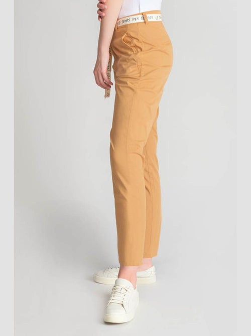 Pantalon ARLO chino 'Le Temps Des Cerises' - Kiabi