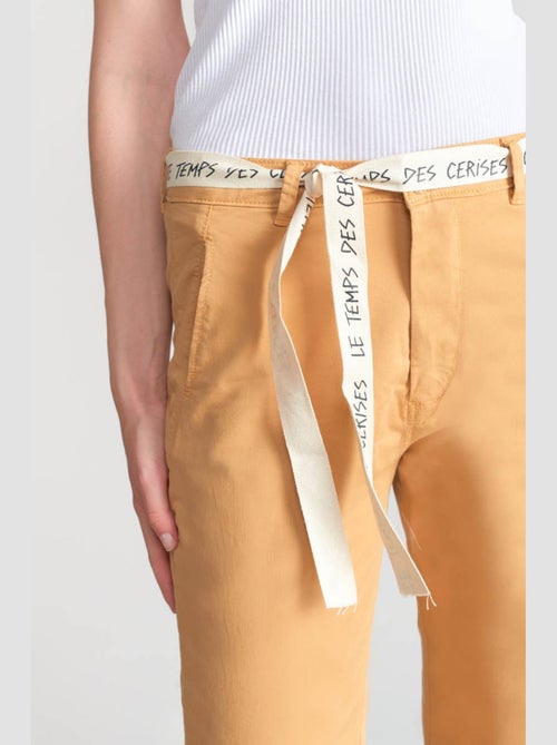 Pantalon ARLO chino 'Le Temps Des Cerises' - Kiabi