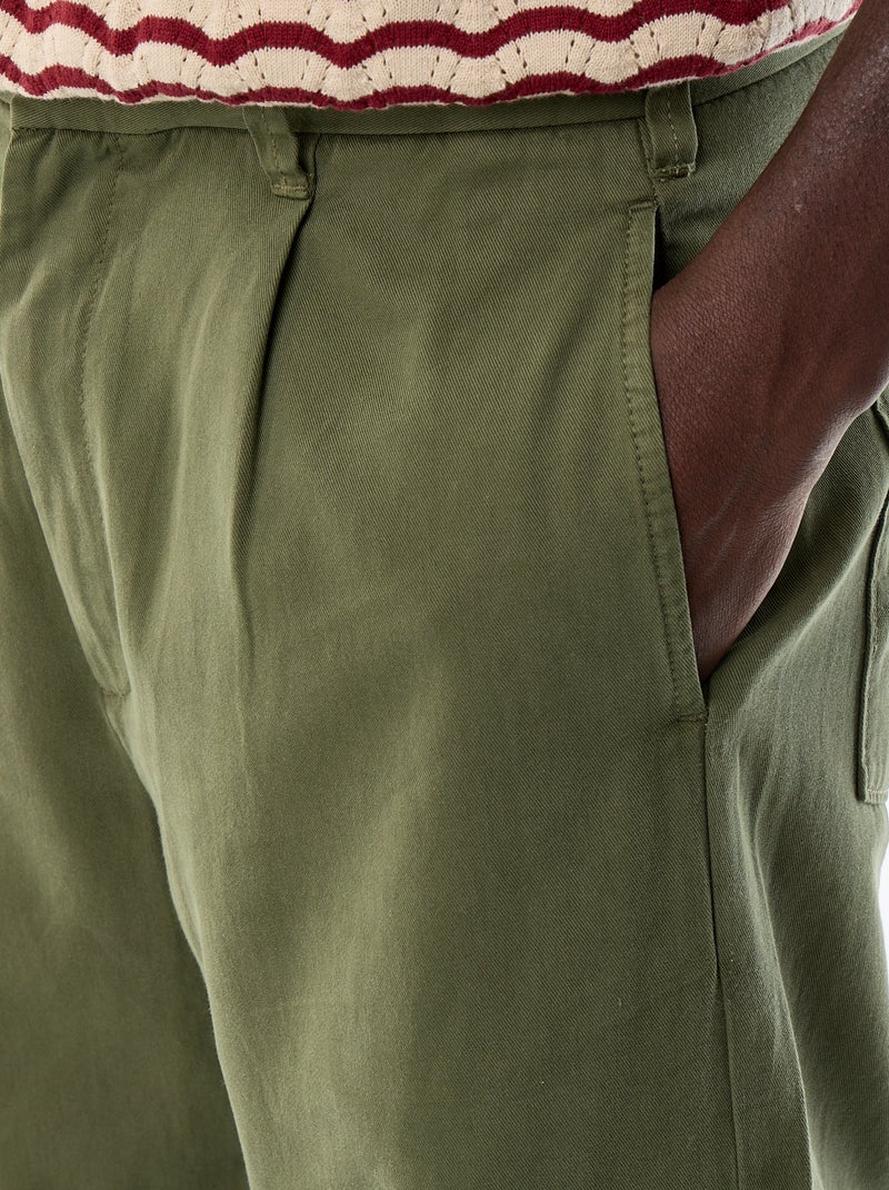 Pantalon au toucher doux Kaki - Kiabi