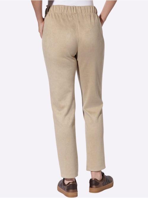 Pantalon au toucher velouté - taille standard - moda vilona - Kiabi Pantalon au toucher velouté - taille standard - moda vilona - Kiabi