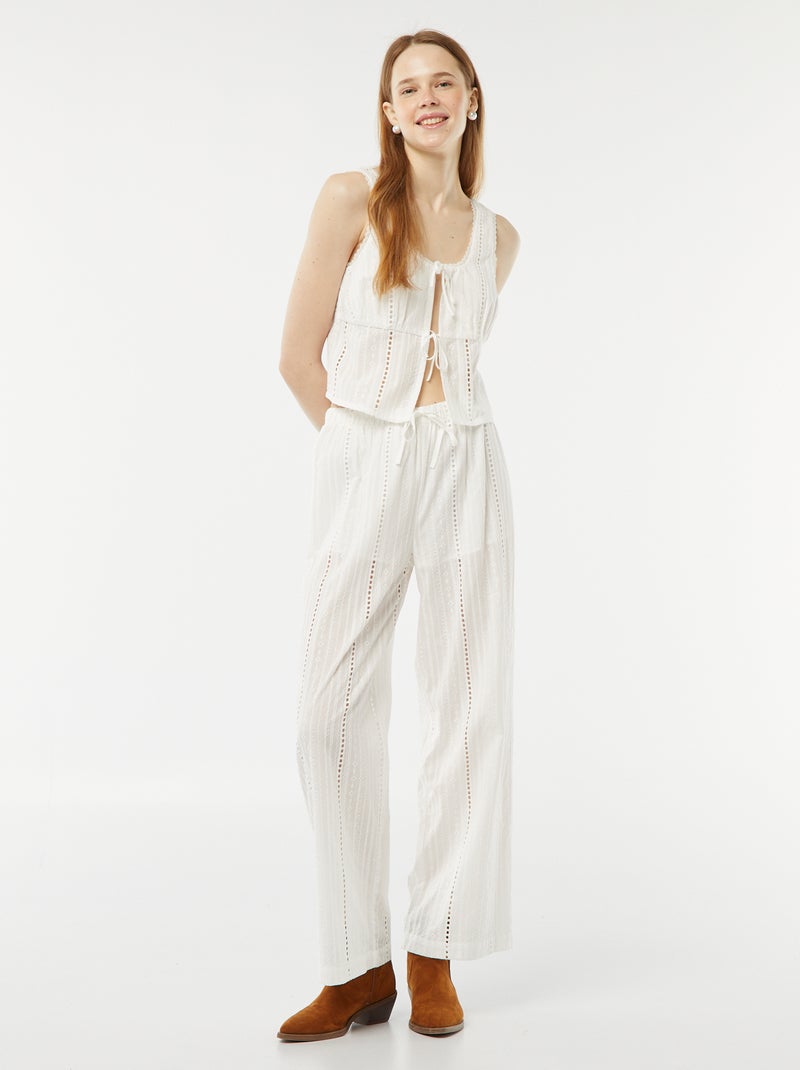 Pantalon avec broderies anglaises et maille ajourée BLANC - Kiabi