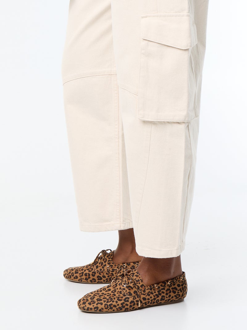 Pantalon ballon avec poche à rabat Ecru - Kiabi
