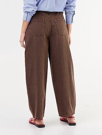 Pantalon barrel avec détails cloutés