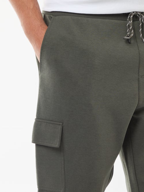 Pantalon bas resserré en coton uni - Kiabi Pantalon bas resserré en coton uni - Kiabi