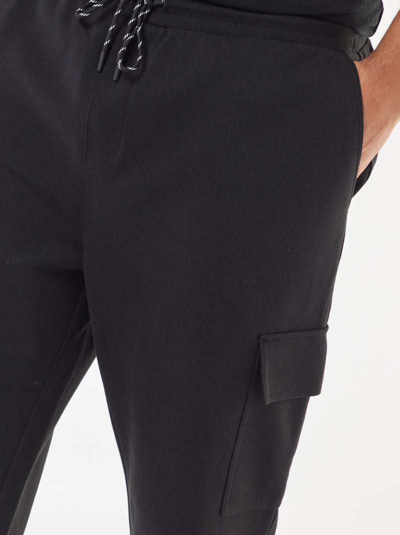 Pantalon bas resserré en coton uni Noir - Kiabi