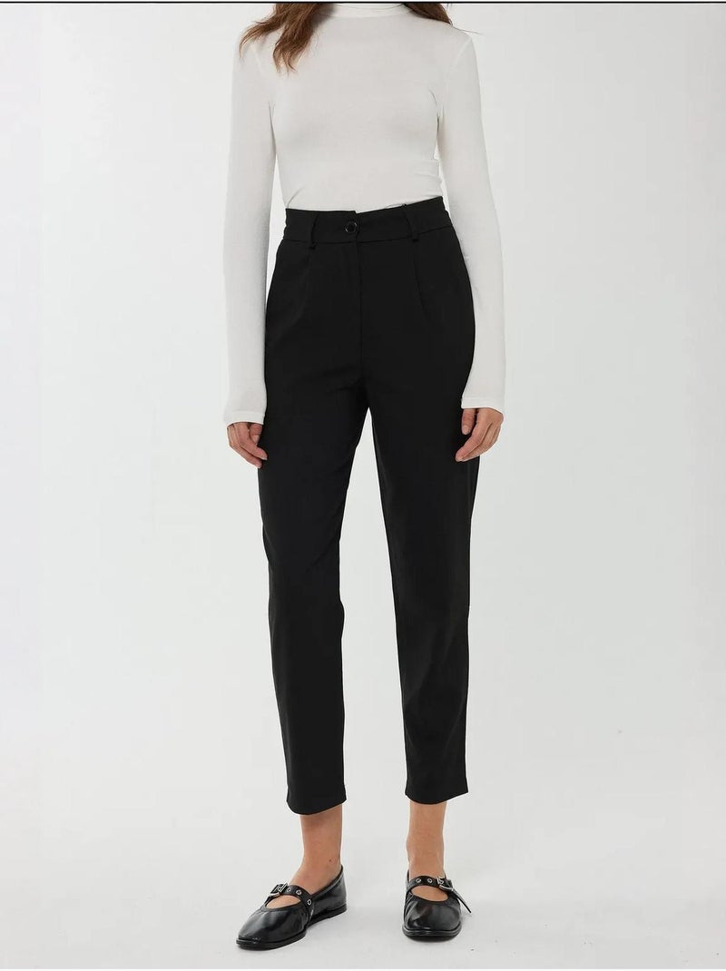 Pantalon basique coupe carotte Noir - Kiabi