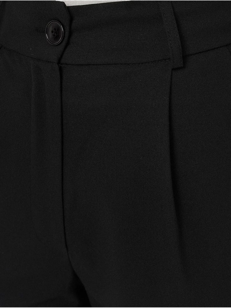 Pantalon basique coupe carotte Noir - Kiabi