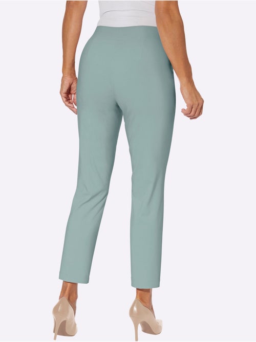 Pantalon bengaline à ceinture élastique avec plis décoratifs - taille courte - moda vilona - Kiabi Pantalon bengaline à ceinture élastique avec plis décoratifs - taille courte - moda vilona - Kiabi
