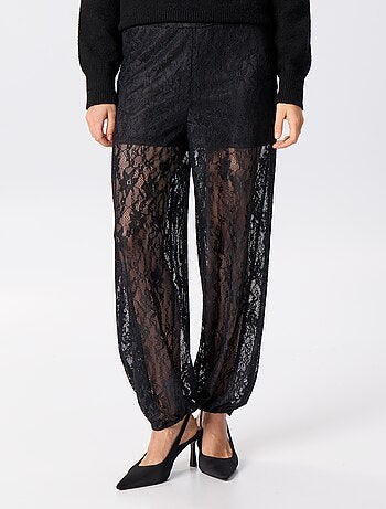 Pantalon boule en dentelle
