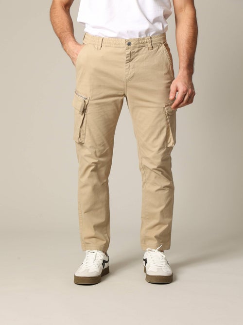 Pantalon cargo en micro twill avec taille élastiquée et braguette à fermeture à glissière 'Deeluxe' - Kiabi