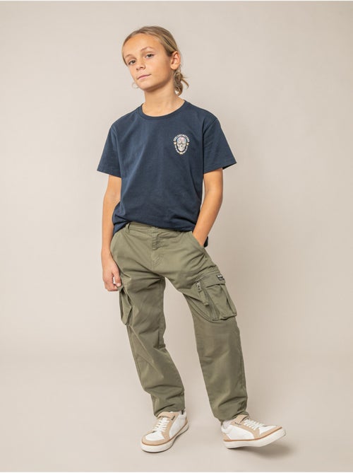 Pantalon cargo régular garçon en coton 'Deeluxe' - Kiabi