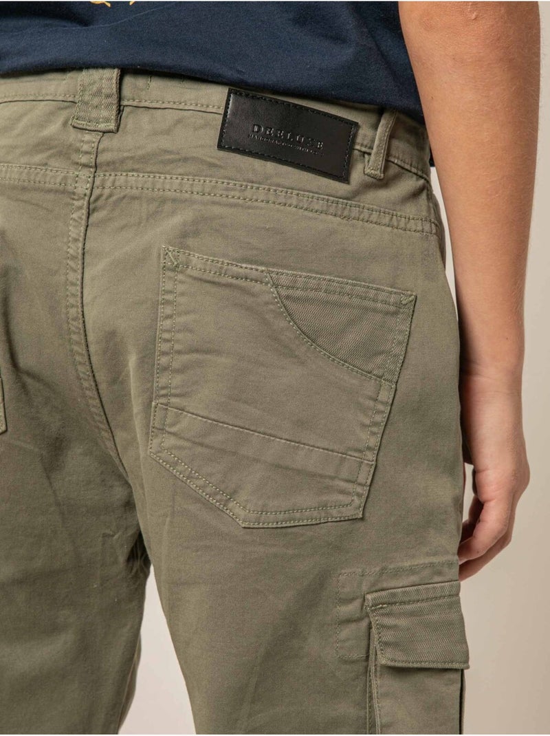 Pantalon cargo régular garçon en coton 'Deeluxe' Vert kaki clair - Kiabi