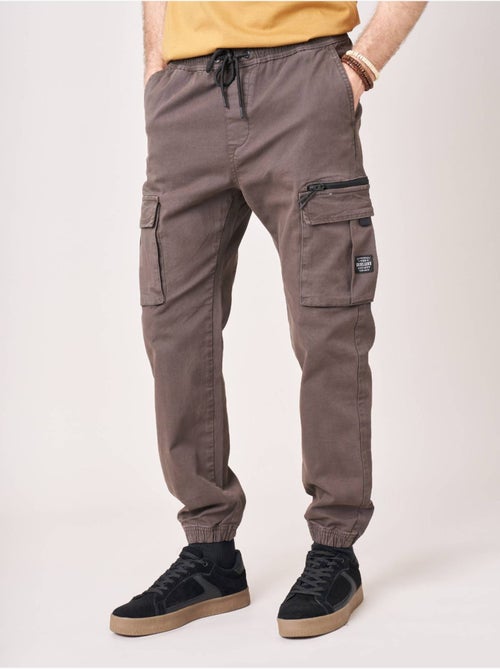 Pantalon cargo régular homme en coton stretch 'Deeluxe' - Kiabi Pantalon cargo régular homme en coton stretch 'Deeluxe' - Kiabi