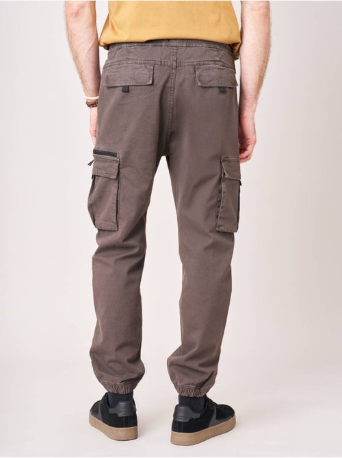 Pantalon cargo régular homme en coton stretch 'Deeluxe' - Kiabi Pantalon cargo régular homme en coton stretch 'Deeluxe' - Kiabi