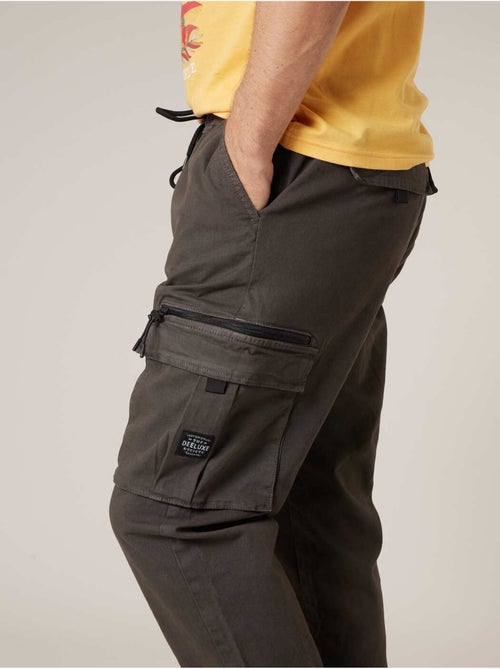 Pantalon cargo régular homme en coton stretch 'Deeluxe' - Kiabi