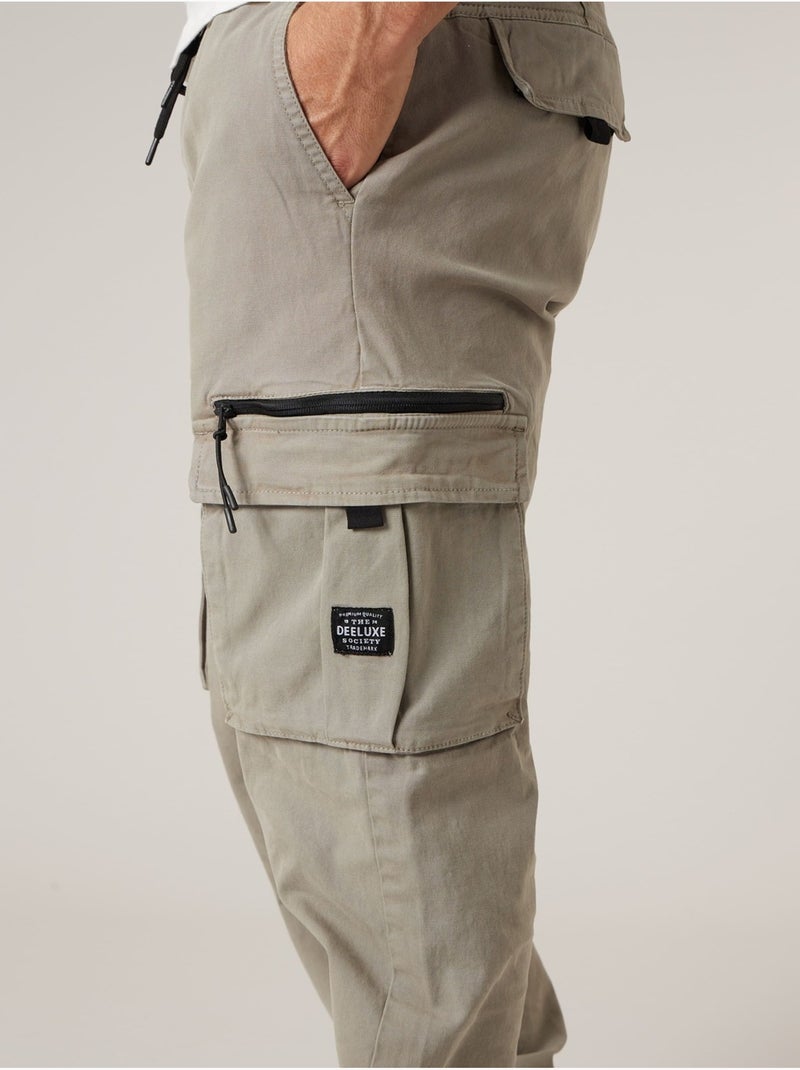Pantalon cargo régular homme en coton stretch 'Deeluxe' Vert - Kiabi