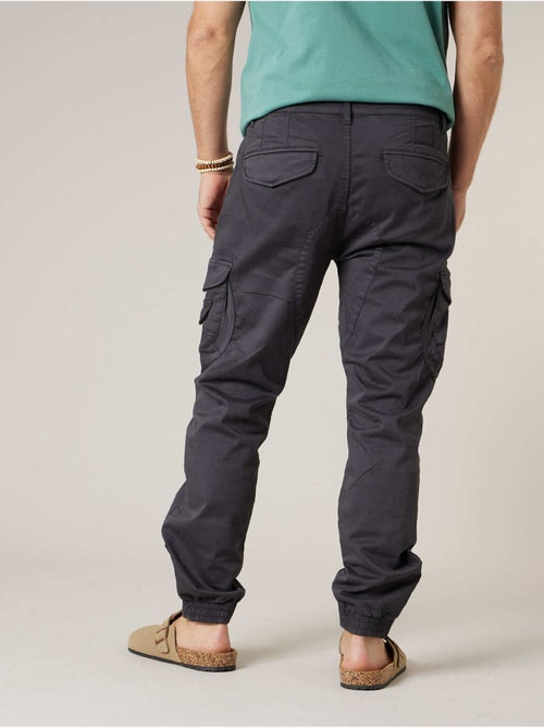 Pantalon cargo slim homme en coton 'Deeluxe' - Kiabi