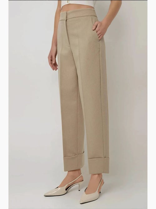 Pantalon carotte exclusif à ourlet double sur mesure hiccup - Kiabi Pantalon carotte exclusif à ourlet double sur mesure hiccup - Kiabi