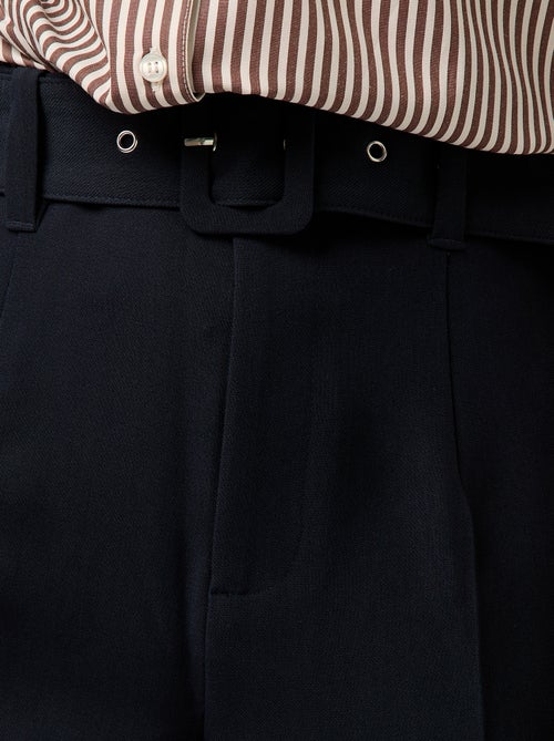Pantalon carotte femme avec ceinture - Kiabi Pantalon carotte femme avec ceinture - Kiabi