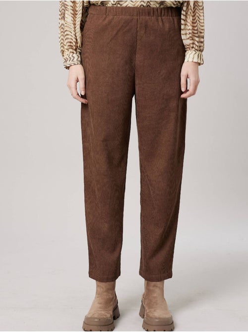 Pantalon carotte femme en velours côtelé 'deeluxe' - Kiabi