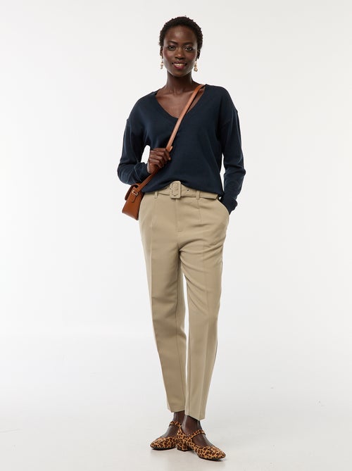 Pantalon carotte fluide avec ceinture à boucle - Kiabi