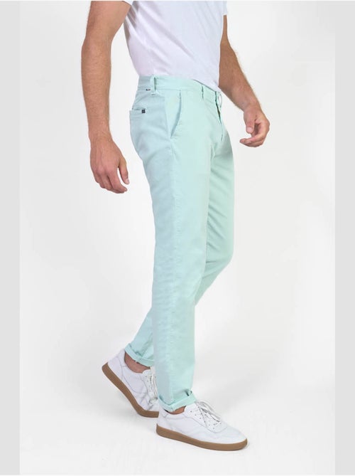 Pantalon CESAR chino 'Le Temps Des Cerises' - Kiabi Pantalon CESAR chino 'Le Temps Des Cerises' - Kiabi