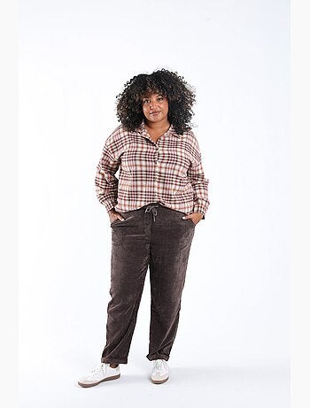 Pantalon chino 7/8 en velours uni