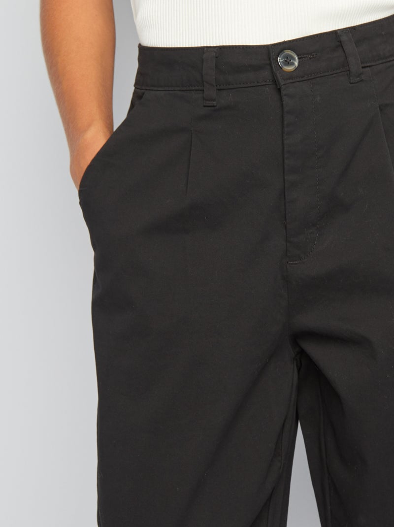 Pantalon chino en twill noir - Kiabi