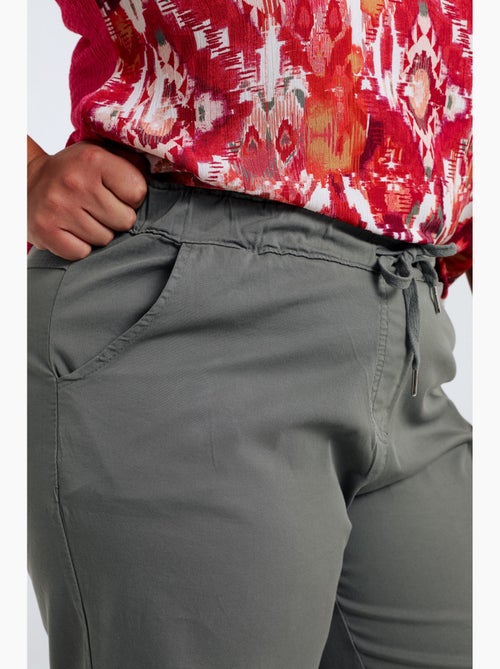Pantalon chino jambe large uni PAPRIKA - Kiabi