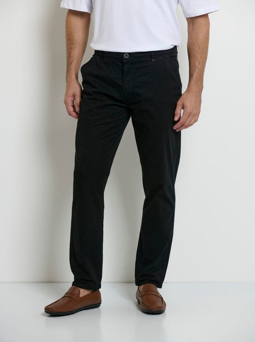Pantalon chino, repassage superflu - AFIBEL - Kiabi Pantalon chino, repassage superflu - AFIBEL - Kiabi