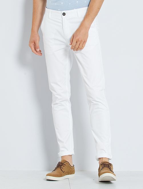Pantalon chino slim homme blanc Kiabi 15,00€