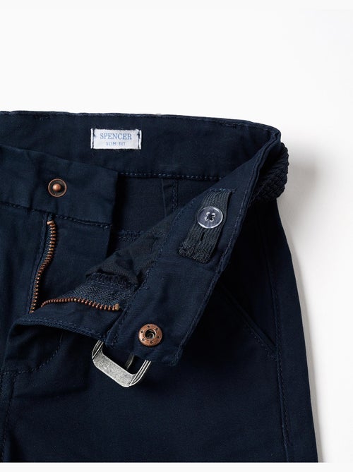 Pantalon chino slim en sergé avec ceinture - Kiabi