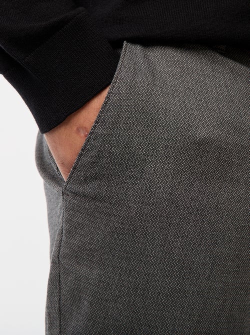Pantalon chino uni en coton stretch - Kiabi